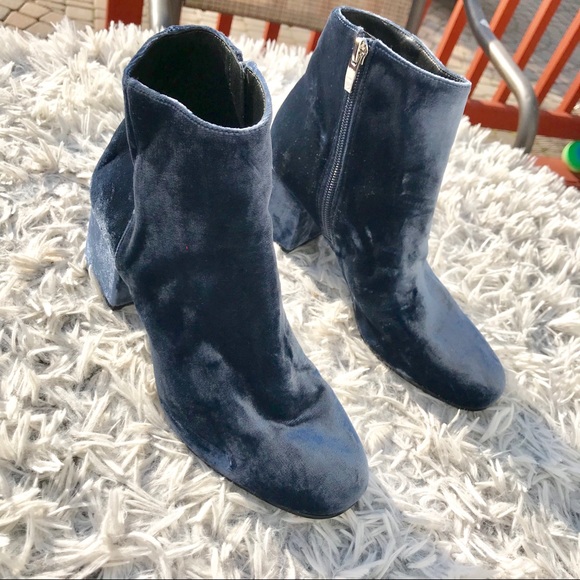 Via Spiga Blue Maury Velvet Block Heel Booties - Picture 4 of 8